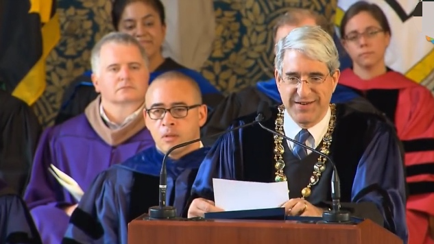 耶鲁校长认为教育最重要的目标,是培养学生这样