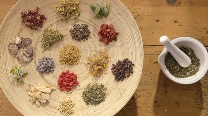 现代人有口香糖,古代人要怎么对付口臭呢?