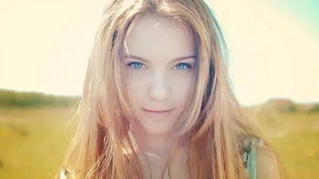 青春期的自卑孩子,妈妈们该怎么拯救?丨智爱妈妈