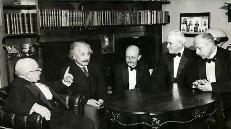 相对论也无法获得诺奖?爱因斯坦和诺贝尔奖的“恩怨”