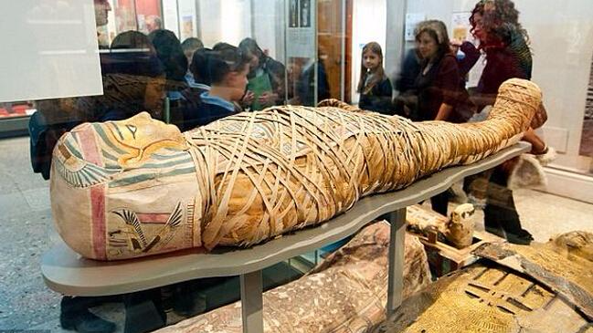 再现2300年前木乃伊头部:是个美女