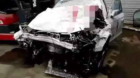 奥迪女司机只因一个动作失误,就横冲直撞致10人受伤!