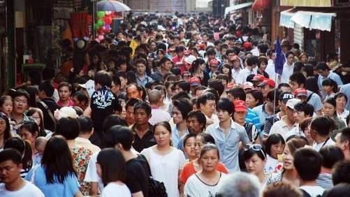 中国消费者已经彻底改变了 | 在这里改变偏见