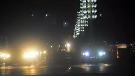 为什么高速公路上没有路灯?