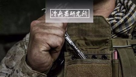 近身格斗钢笔可以作为暗器?从劫持空姐事件说说战术笔的杀伤力