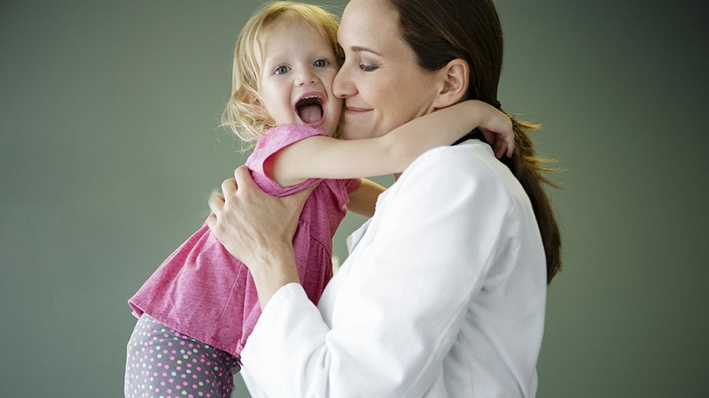 孩子想要抱抱,只是因为他懒吗?