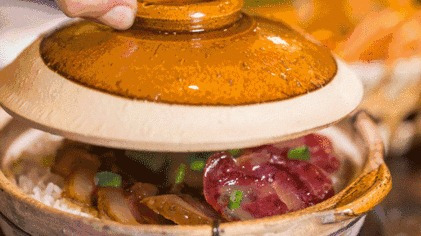 少了鸭润肠的煲仔饭,永远没有灵魂?