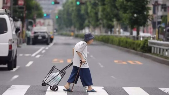 未来十年,九亿中国人等着被养活:我的孩子,你必须比父母更努力