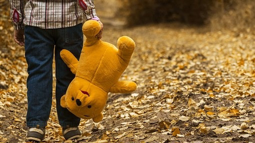 被自闭症宝宝的公益画刷屏 “来自星星”的孩子10%是天才!