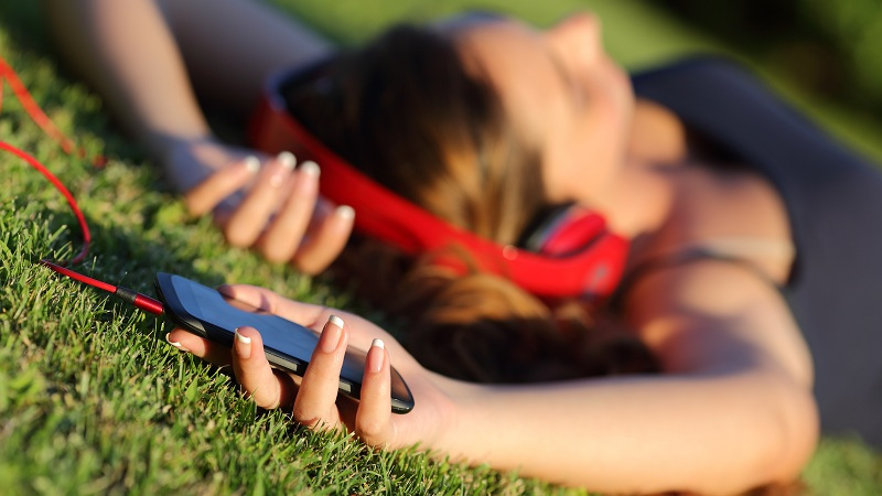 经常戴耳机,你的听力还好吗?