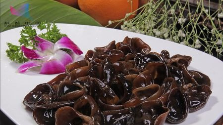 刷屏的”木耳打药“视频又是骗人的?