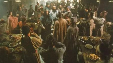 水浒里梁山好汉总是大碗喝酒、大口吃肉,而他们是靠什么赚钱的呢