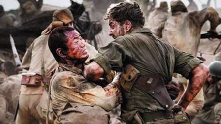 《血战钢锯岭》展示了哪些美国式的主旋律?