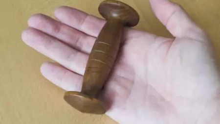 打车遇到流氓司机怎么办?日本女性护身必备袖珍短棒使用指南