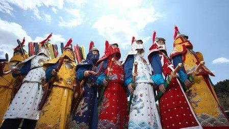 清朝八旗旗主有多牛?国家大事皇帝决定后,还得旗主点头