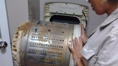 洗衣机洗衣服越洗越脏?教你5分钟清洁洗衣机还除菌!