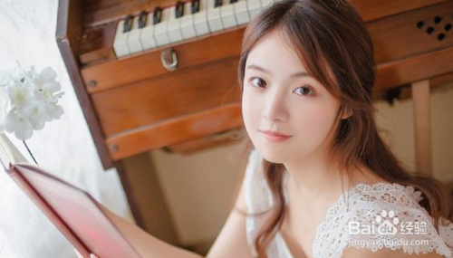 拍人像一定要用定焦吗