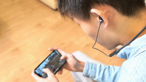 刺激战场蓝牙耳机设置