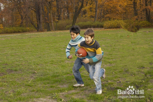 怎样在美图秀秀上去人